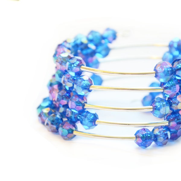 Beautiful Blue Acrylic Bead Memory Wire Bracelet, sparkling blue bead memory wire bracelet, blue acrylic bead bracelet