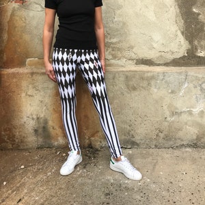 Leggings de festival, Leggings de festival para mujer, Ropa de festival, Leggings con estampado de cartas, Leggings de ropa deportiva, Leggings para rave, Leggings con estampado
