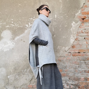 Poncho for Women, Womens Winter Poncho, Turtleneck Poncho, Winter Overall, High Collar Poncho, Pockets Poncho, Poncho Sweater, Grey Poncho