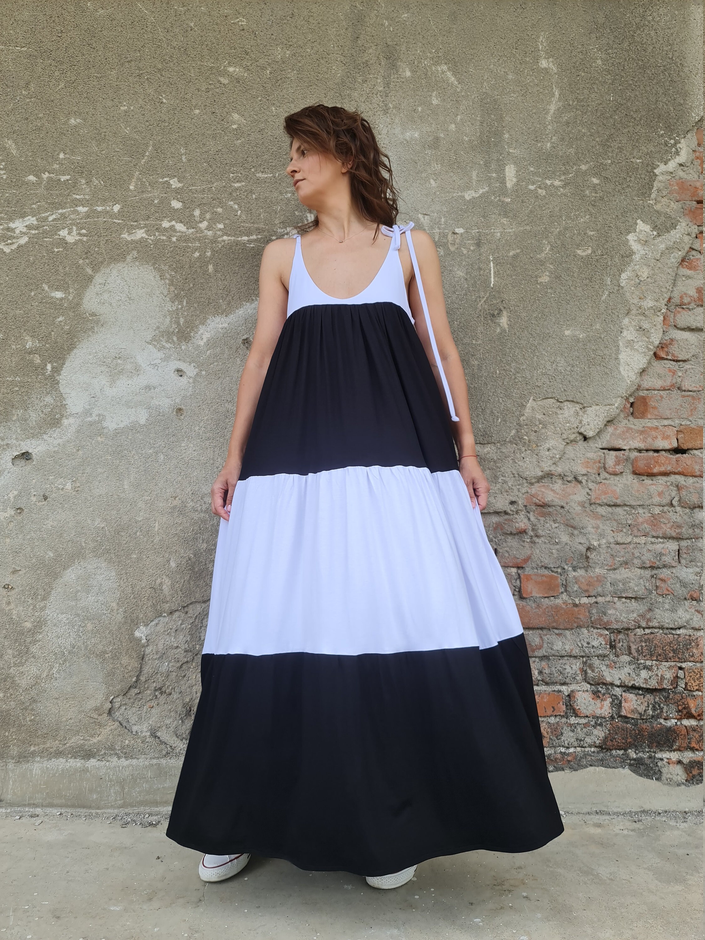 chinese dress ladies Black White Boho Maxi Dress, Long Spaghetti Straps Women Sleeveless Casual Cute Designer Elegant Plus Size Cocktail Party Summer Designer L / White