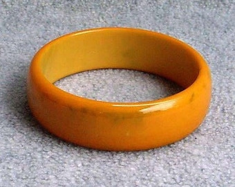 Bakelite Bangle Bracelet Catalin 3/4" Cuff Caramel Butterscotch With Green Swirl Art Deco 1930's Vintage Costume Jewelry