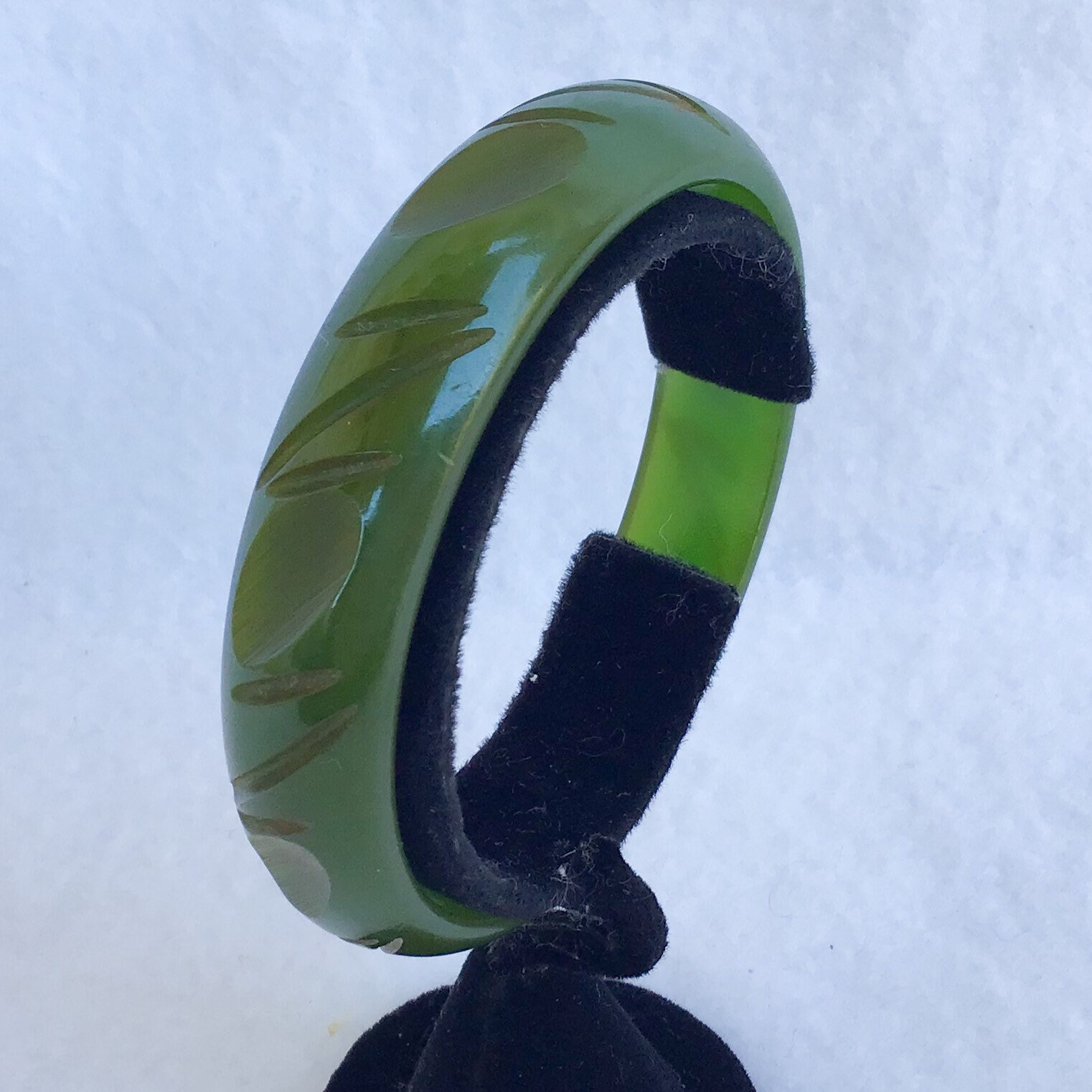Bakelite Translucent Bangle Bracelet Carved Ovals & “Z