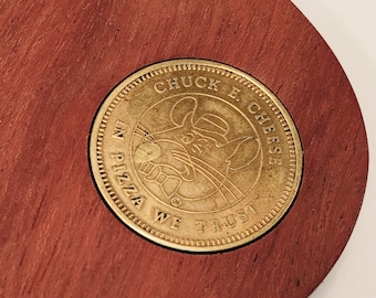 Chuck E. Cheese "In Pizza We Trust" Key Ring
