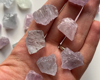 Marvellous raw Kunzite chunk/ Kunzite Crystal/ Spodumene