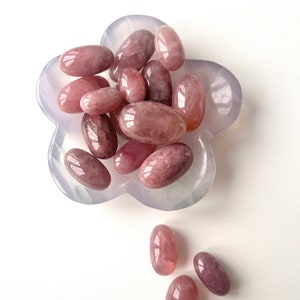 Lavender Rose tumbled, Rose Quartz tumbled, Rose Quartz tumbles, Rose Quartz Eggs