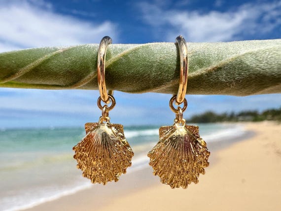 Medium Sunrise Scallop Shell Charm 18K Gold Filled Hoop Earrings