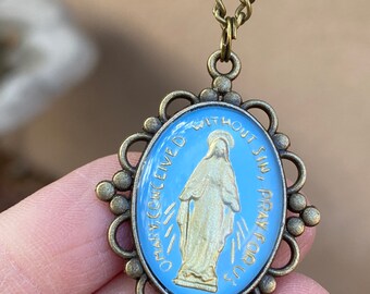 Miraculous Medal necklace, Miraculous Medal pendant, Blessed Virgin Mary necklace, Miraculous Medal, Catholic jewelry, patron saint medal