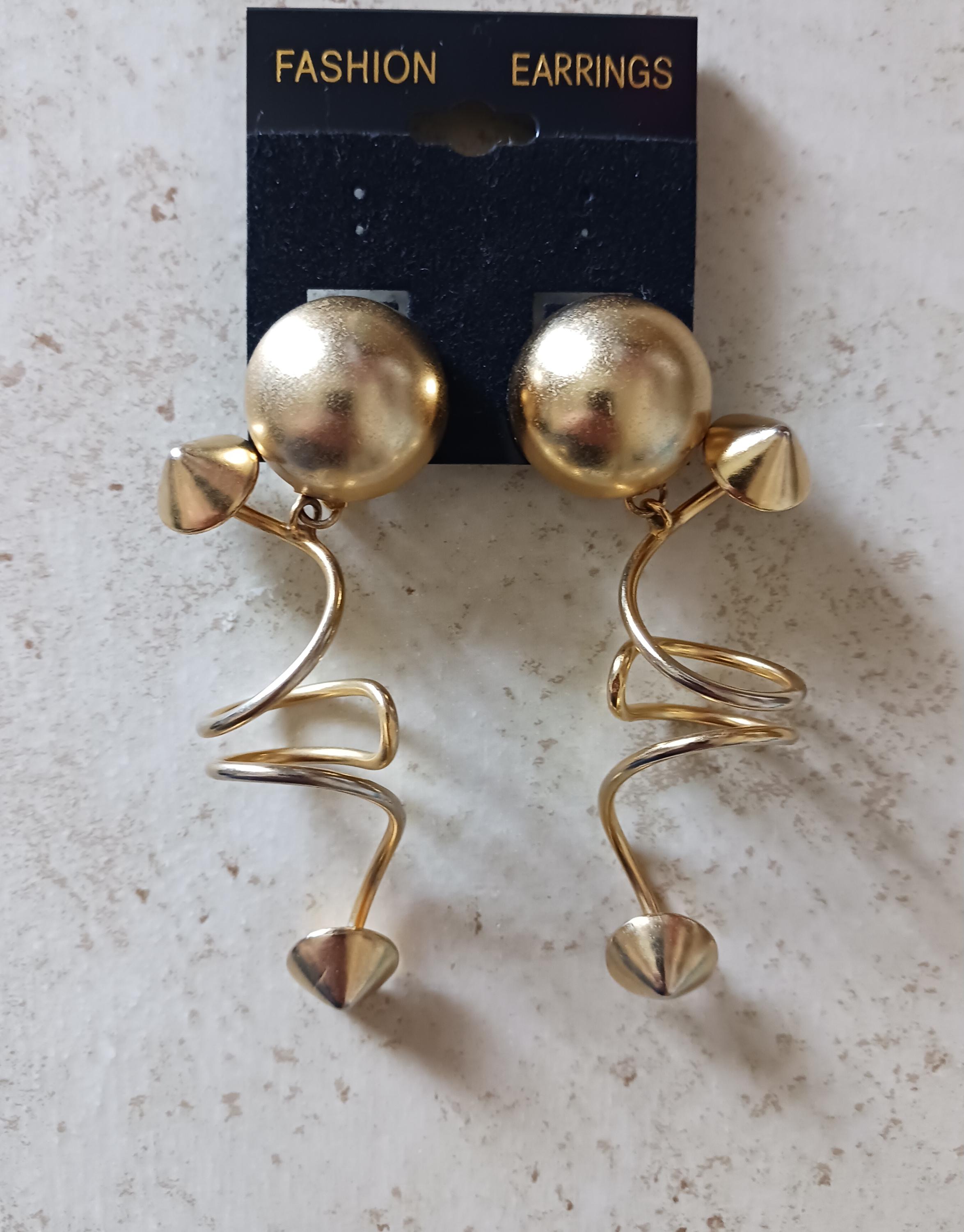 Boucles D'oreilles Clips ADRENALINE Métal - Style Moderniste - Occasion état Neuf