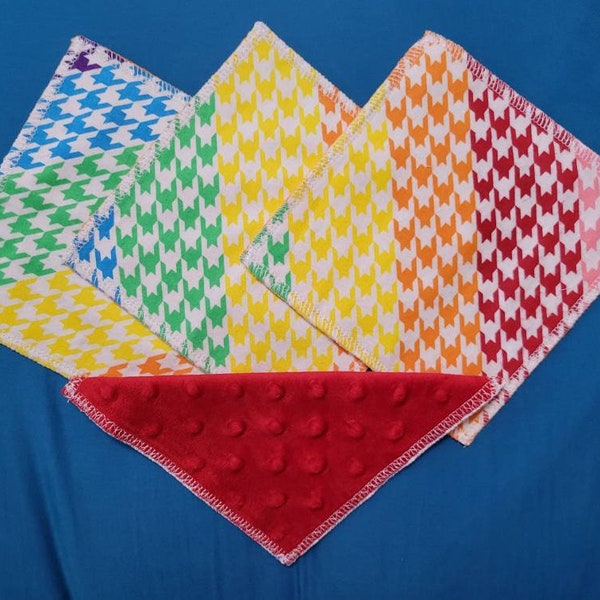 12- Double-sided reusable Flannel and Minky face wipes, hand cloths, baby wipes, lunch napkins. (Hounds Tooth Multi/Red)