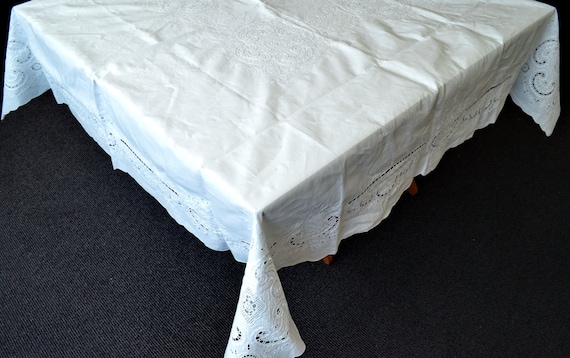 Nappe Vintage Brodée Blanche - Rectangulaire, 100% Coton/polyester - Excellent état
