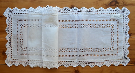 Runner da tavolo vintage all'uncinetto fatto a mano da 17x62 con sciarpa e tappetino da sposa - Italia