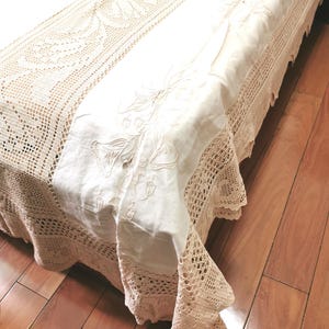 Brand New French Vintage Full Queen King Bed Coverlet Hand Crochet Lace Bedspread 96" X 110"  Beige Colour Wedding Gift Idea Hand Embroidery