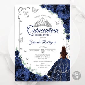 Invito per la festa della Quinceañera in argento blu navy, MODELLO MODIFICABILE digitale con rose floreali acquerellate e farfalle, invito per il 15° compleanno di Mis Quince Anos