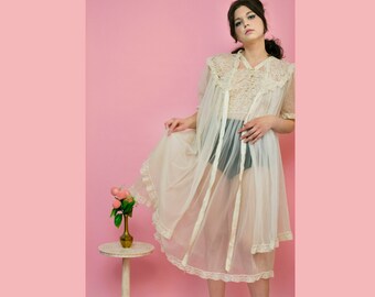 vintage 1950s 'Amourelle' sheer ivory lace nightgown and peignoir set