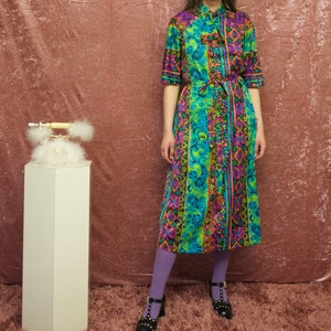 1970s psychedelic print house dress image 2