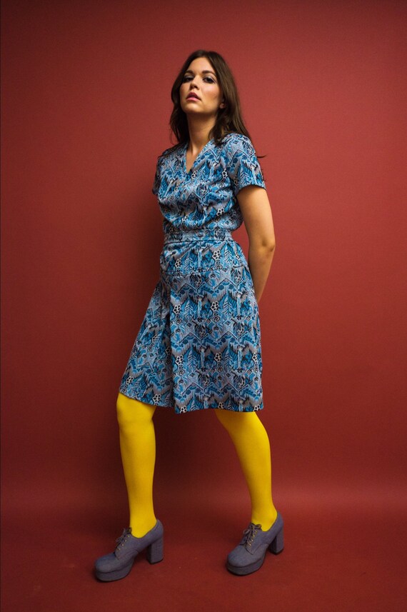 vintage 1970s blue psychedelic print belted shift