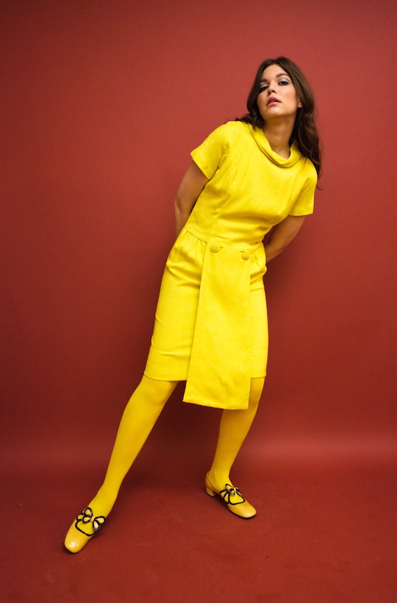 vintage 1960s Suzy Perette yellow wiggle dress