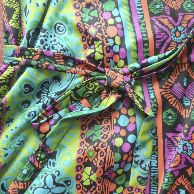 1970s psychedelic print house dress image 5