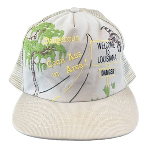 Benvenuti in Louisiana Dangerous Raccoon Ass In Area Grey Green Vintage Adjustable Snapback Trucker Baseball Cap Hat
