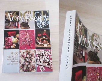 Supplément printemps-été 2009 de Vogue Accessory Italia, 418 pages