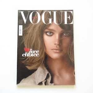Vogue Italia March 2005 252 pages  No 657