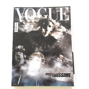 Vogue Italia September 2005  610 pages  No 661