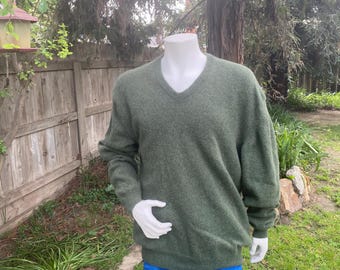 Vintage V-neck Wool Muted Green Sweater by Cambridge Classics Size XXL