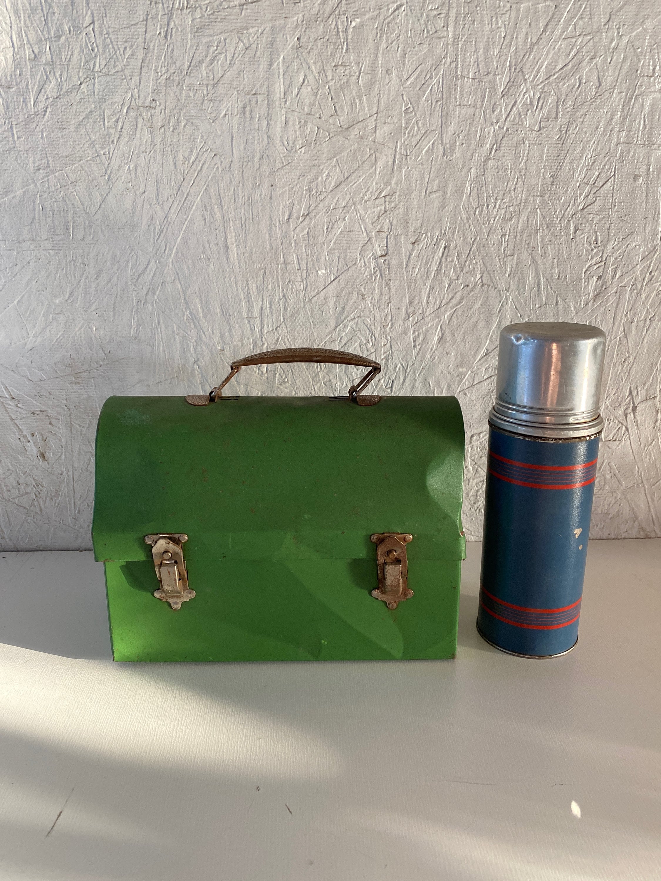 Vintage 50s Kelly Green Dome Top Metal Lunch Box With Thermos the