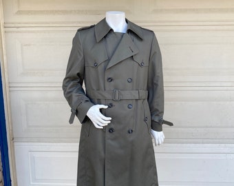 Vintage Military Style Jacket // Olive Green Overcoat