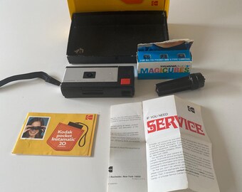 Vintage 1972 Kodak Pocket Instamatic 20 Camera Outfit with Magic Cubes, Instructions