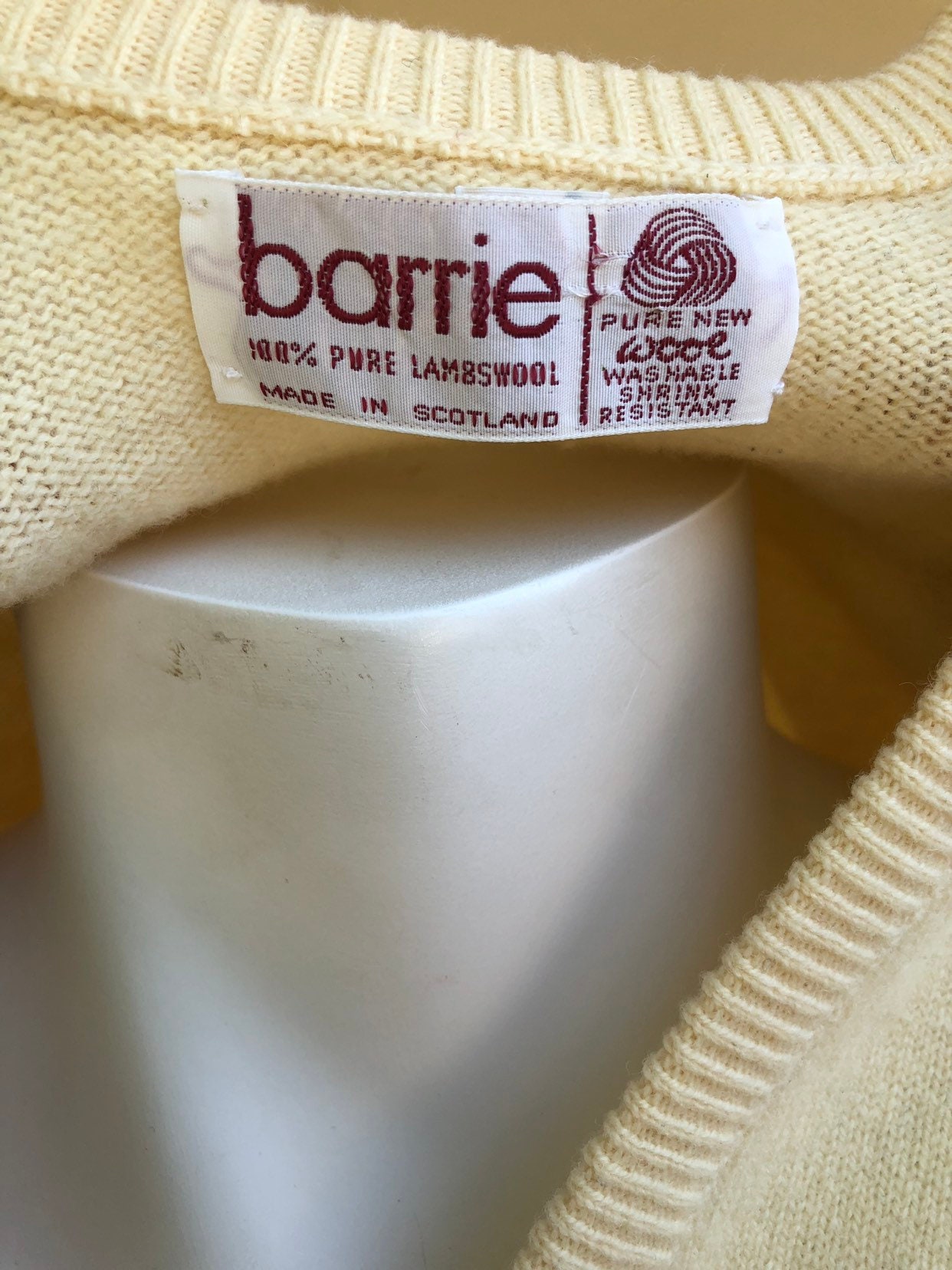 Vintage Mens Beige Lambswool V Neck Pullover Sweater Barrie Made