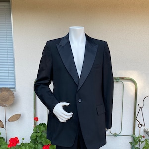 Vintage 60s Tuxedo Jacket // Black Satin Peak Lapel // Single Button Front Size 46L