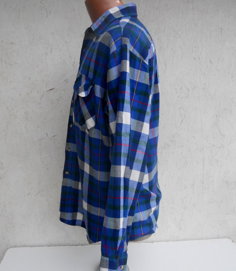 Men/'s Blue Plaid Shirt Blue Button Down Saugatuck Drygoods Size Medium