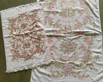 Vintage 70s 80s Pink Avocado Green Foral Fringed Bathroom Towel Set Home Decor
