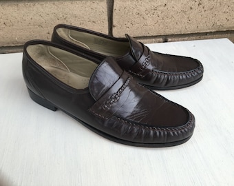 Vintage Men's Leather Loafer Shoes Brown Slip On Shoes by Diplomats . Size 10 1/2 FREE SHIPPING