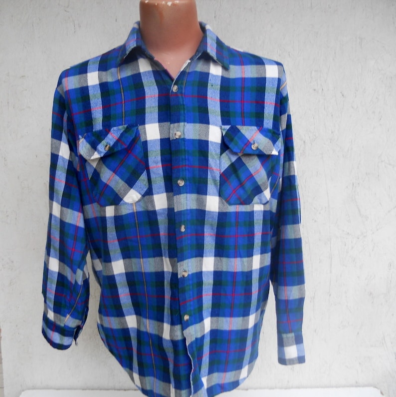 Men/'s Blue Plaid Shirt Blue Button Down Saugatuck Drygoods Size Medium