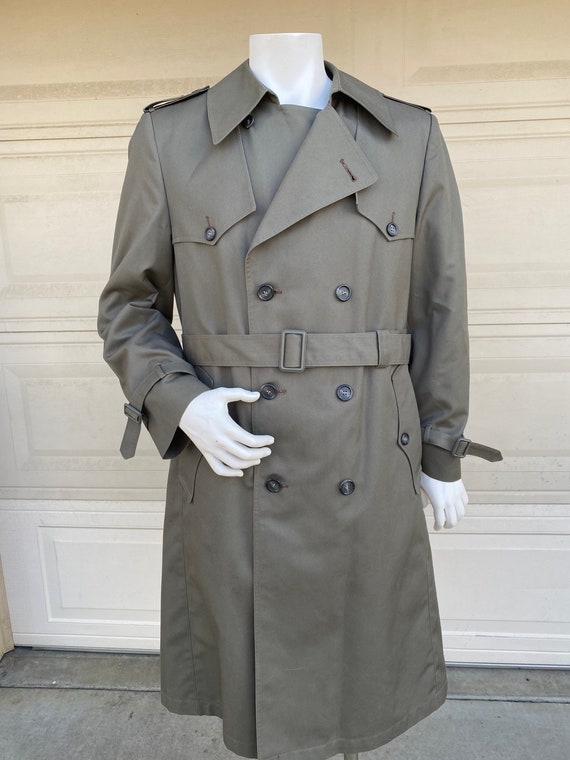 Vintage Military Style Jacket // Olive Green Overcoat… Gem