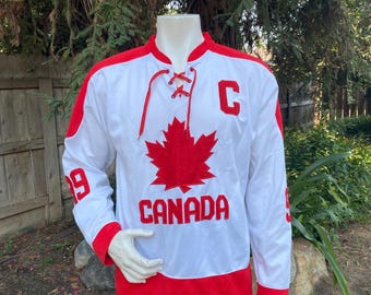 Vintage Canadian Hockey Jersey Shirt Number 99 Lace Up Embroidered Wayne Gretsky by Rundle Wear Size Large