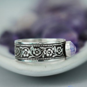 Lavender Daisy Ring, Sterling Silver Daisy Promise Ring, Unique Promise Ring for Her, Engraved Ring | Moonkist Creations