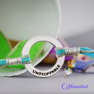 Pulsera de seda envolvente imparable, joyería motivacional, regalo para emprendedoras, pulsera de cinta de seda envolvente / Moonkist Creations