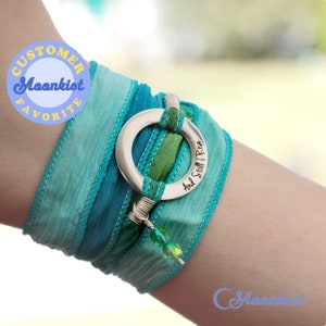 Y aún así me levanto / Regalo inspirador, pulsera con cita de Maya Angelou, regalo de aliento para ella / Moonkist Creations