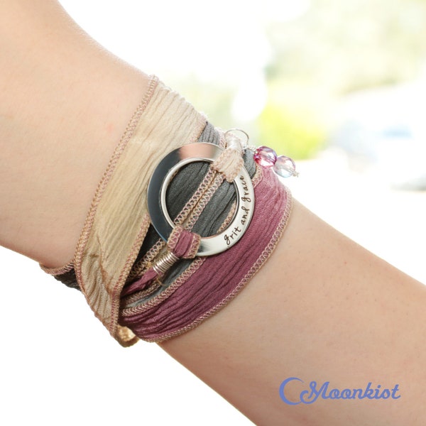 Grit and Grace Seidenarmband für Frauen, Inspirational Unternehmer Zitat, Unternehmer Geschenk, Seidenband Armband | Mondkistische Kreationen