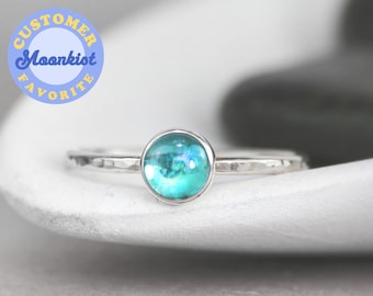 Bague topaze bleue fine en argent sterling, bague à superposer topaze bleue en argent sterling, bague promesse simple topaze bleue | Créations Moonkist