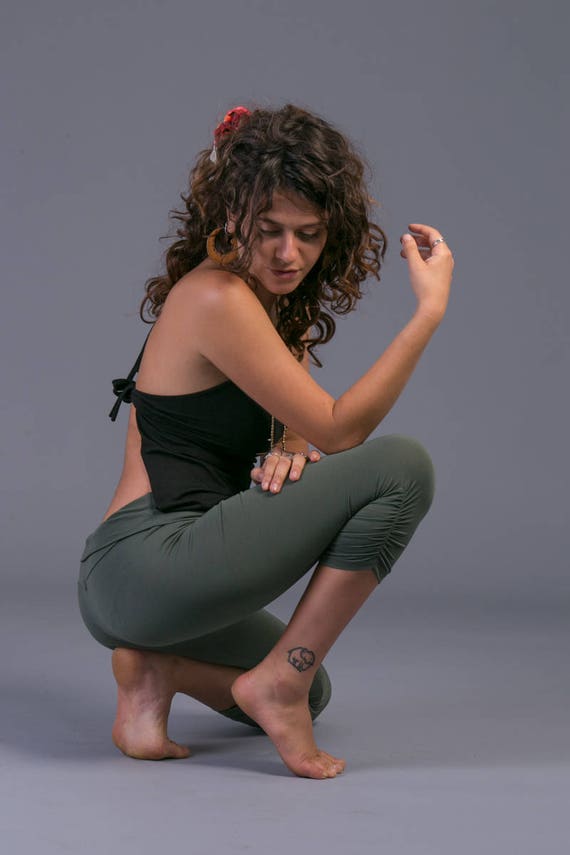 olive green high waisted leggings