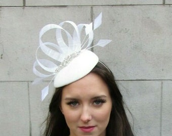 Ivory Off White Pearl Feather Pillbox Hat Fascinator Hatinator Hair Wedding 0061