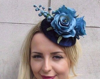Navy Turquoise Blue Velvet Rose Berry Flower Fascinator Hat Vtg Races 1950s 3126 
