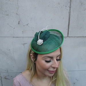 Emerald Green Ivory Feather Fascinator Disc Saucer Hat Sinamay Wedding Races Headband Hairband Pearl SH-36