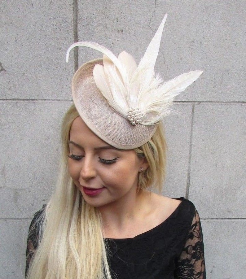 Beige Cream Champagne Feather Disc Saucer Hat Fascinator Hair Races Wedding sh-220 image 1