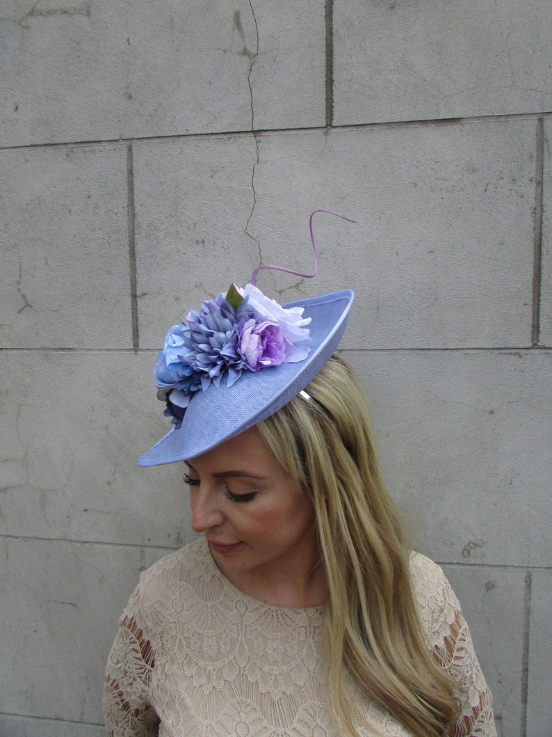 Large Light Cornflower Blue Lilac Periwinkle Bluebell Blue Grey Rose Floral Flower Fascinator Hat Big Teardrop Wedding Races u1z7 image 3