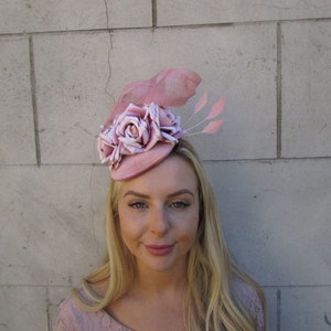 Dusky Pink Velvet Rose Flower Feather Hat Fascinator Dusty Blush Pink Hair Wedding Guest Races Headpiece SH-70